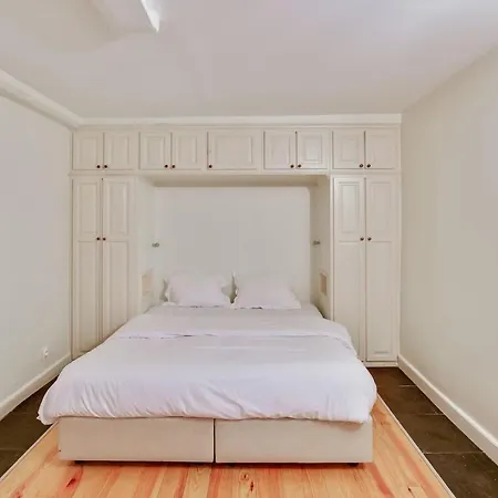 Unit 008 Saint Germain Des Pres Apartment Paris